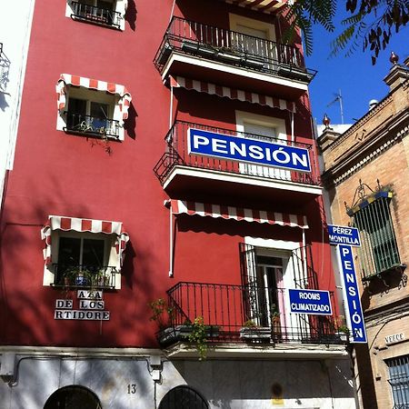 Pension Perez Montilla Sevilla Kültér fotó